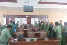 Karanganyar Diminta Setop Rekrut Guru Honorer
