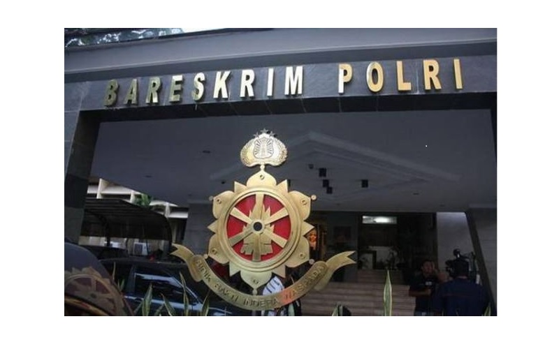 Bareskrim Polri menetapkan petinggi PT Rantau Utama Bhakti Sumatera sebagai tersangka
