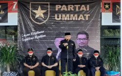 Jadi Inspektur Upacara HUT RI, Amien Rais: Ikan Itu Busuk Mulai dari Kepala