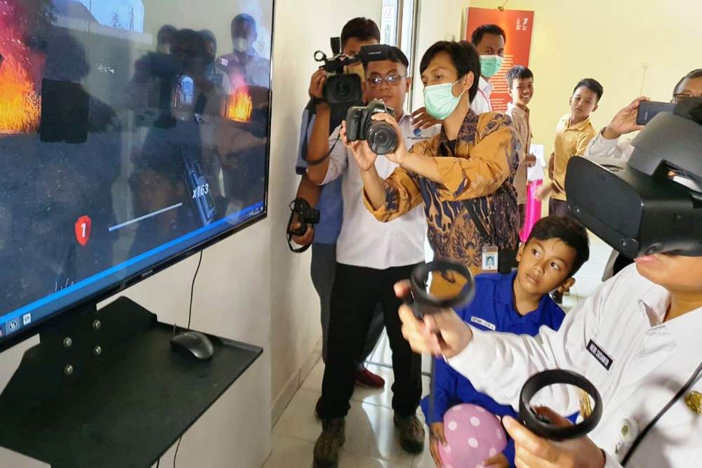 Wabup Gunungkidul Coba Game Virtual Perjuangan Kemerdekaan: Rasanya Seperti Perang