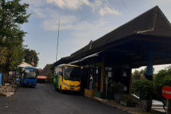 Pustral UGM: Kenaikan BBM Picu Penurunan Penumpang Angkutan Umum