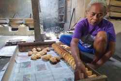 Mengenal Pendekar Roti Kolmbeng Terakhir di Jogja