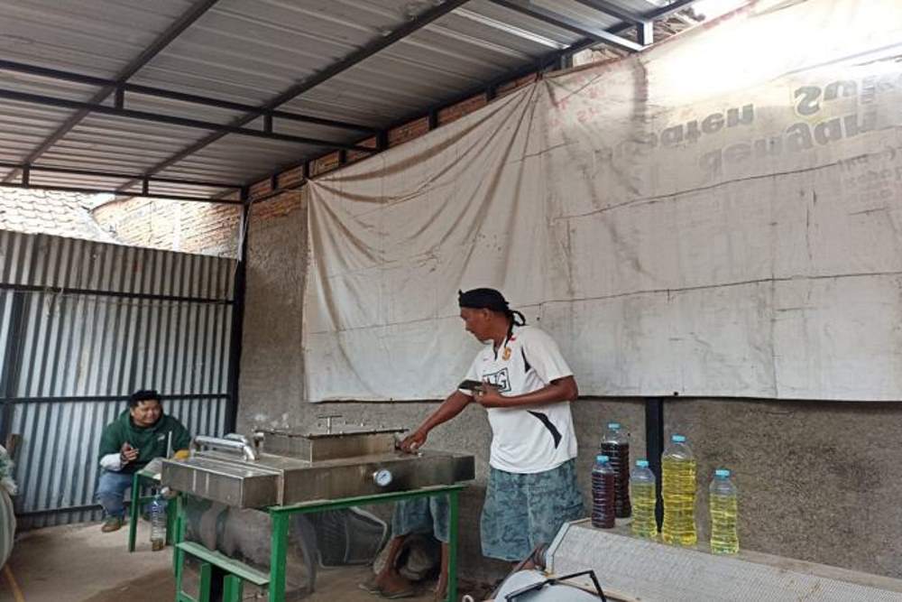 Orang Ini Ngaku Bisa Bikin BBM dari Sampah, Solar Dijual Rp7.000, Premium Rp10.000
