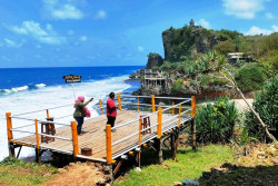 Pantai Ngobaran Jadi Simbol Toleransi Beragama di Pesisir Selatan Jawa