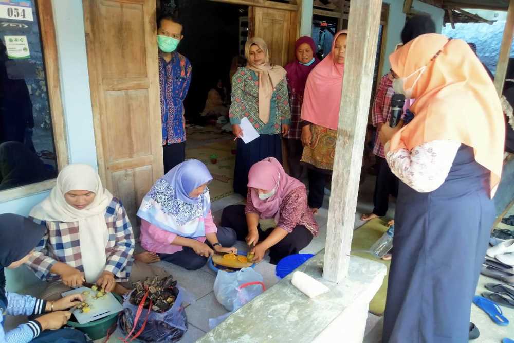 Tim UAD Dampingi Pembuatan Obat Herbal Berkualitas di Gunungkidul