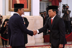 Jokowi Lantik Wakil Ketua KPK, Firli: Kapal Kami Lengkap untuk Berantas Korupsi