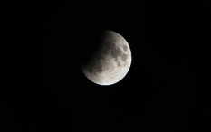 Ada Gerhana Bulan Total, 8 November
