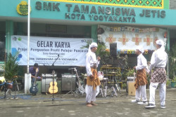 Kreatif! Siswa SMK Tamansiswa Unjuk Karya Bertema Kearifan Lokal
