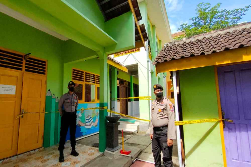Atap Ambrol, Sejumlah Siswa SD di Gunungkidul Terluka
