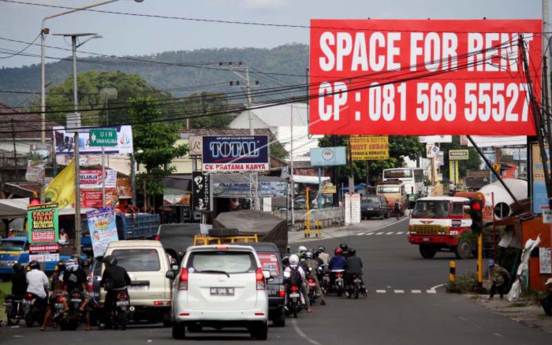Jogja Punya Perda Reklame Baru, Jarak Antar Baliho Minimal 50 Meter