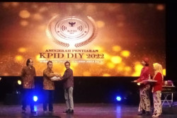 Aktif Siarkan soal Mitigasi Bencana, Radio Star FM Terima Penghargaan dari KPID DIY