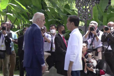 Jokowi Sempat Selamatkan Joe Biden yang Tersandung di Tahura Mangrove
