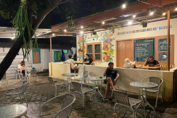 Warung Sastra, Lebih dari Sekadar Jualan Buku