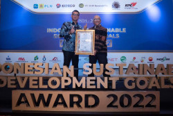 Wujudkan Pembangunan Berkelanjutan, PLN Jateng DIY Raih Platinum Award di Ajang ISDA 2022