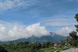 Disebut sebagai Bundanya Merapi, Gunung Bibi Lindungi Warga Boyolali dari Erupsi