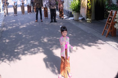 Saat Sedah Mirah, Cucu Presiden Jokowi Ikuti Siraman Kaesang
