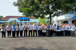 Siap Laksanakan Program Bangga Kencana di 2023, Kepala Perwakilan BKKBN DIY Serahkan SK Pengelola Keuangan
