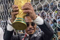 Angkat Trofi Piala Dunia padahal Tidak Berhak, Salt Bae Kena Hukuman FIFA