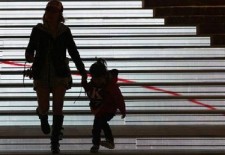 Psikolog Ingatkan Para Ibu Tak Lupa Berbuat Baik ke Diri Sendiri