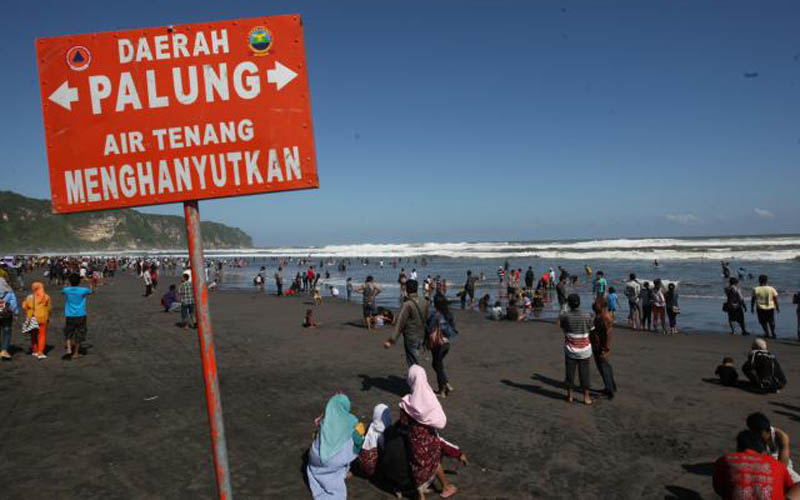 Wisatawan Asal Sidoarjo Terseret Ombak di Parangtritis