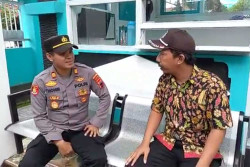 Jumat Curhat Serentak, Kapolsek Muntilan Dengarkan Curhat Petugas Keamanan Sekolah