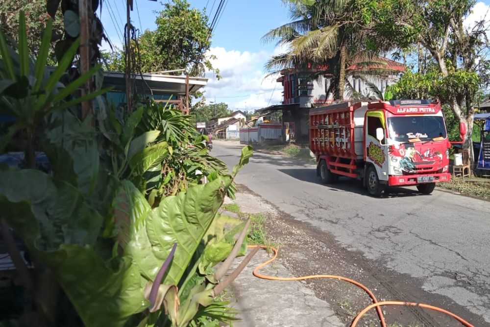 Warga Keluhkan Debu hingga Sumur Keruh akibat Konstruksi Tol