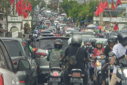 Hujan Pagi Ini Bikin Jogja Jadi Rasa Jakarta, Macet!