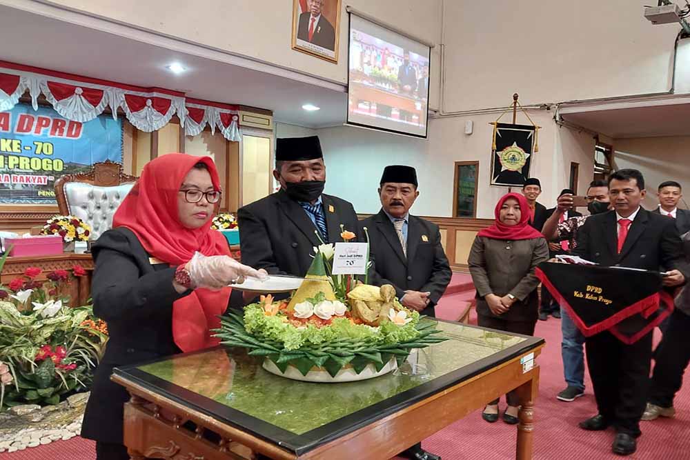 Rapat Paripurna Hari Jadi DPRD Kulonprogo, Bangkit Bersama Membela Rakyat Jadi Tajuk Utama