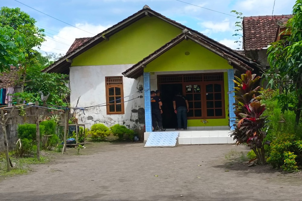 Densus 88 Temukan Bahan Peledak di Rumah Terduga Teroris Sleman