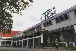 Setelah Dibongkar, Warung Kaki Lima Diberi Ruang di Dalam Kompleks Jogja Expo Center