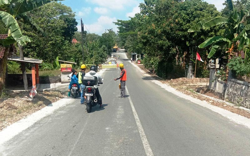Duh, Ada 120 Km Jalan Provinsi ke Arah Objek Wisata di DIY Rusak