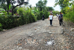 7 Jalan Rusak di Gunungkidul Diperbaiki dengan Dana Rp55 Miliar, Ini Daftar Lokasinya