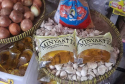 Minyakita Kemasan Botol Masih Langka, Kemasan Plastik Dijual Rp15.000/Liter