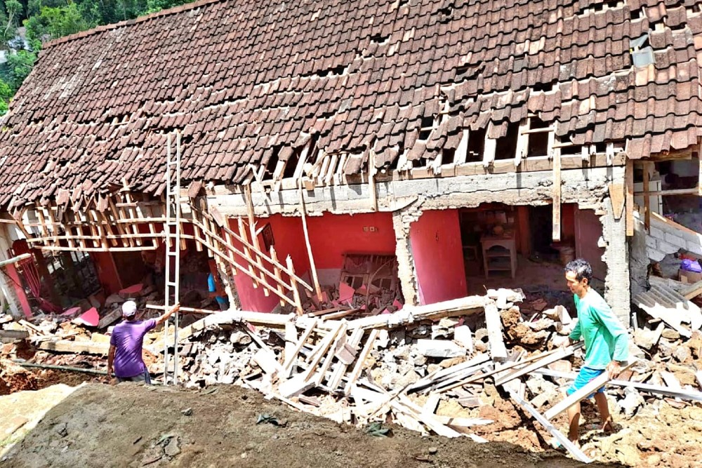 Tertimpa Longsoran Tebing, Rumah Seorang Warga Dlingo Bantul Hancur