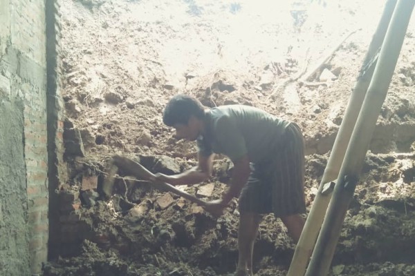 Jalan Kabupaten di Tegalrejo Belum Juga Dibersihkan dari Longsoran, Ini Alasannya...