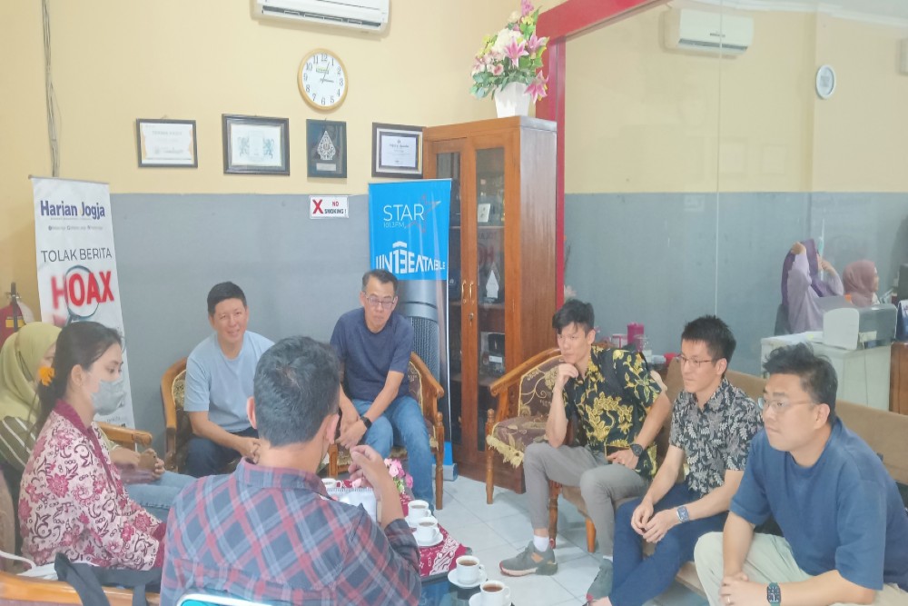 Mahasiswa Singapura Belajar Pengelolaan Media di Harian Jogja