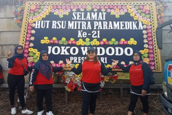 Milad RSU Mitra Paramedika, Jokowi Kirim Karangan Bunga