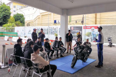Tips Mendirikan Sepeda Motor Jatuh ala Honda Istimewa