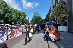 Didemo Mahasiswa, Ini Alasan UGM Terapkan Uang Pangkal di Biaya Kuliah
