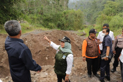 Seluruh Aktivitas di Sungai Lereng Merapi Diminta Berhenti
