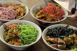Rumah Ori Unggulkan Mie Ayam dari Pewarna Sayur dan Buah