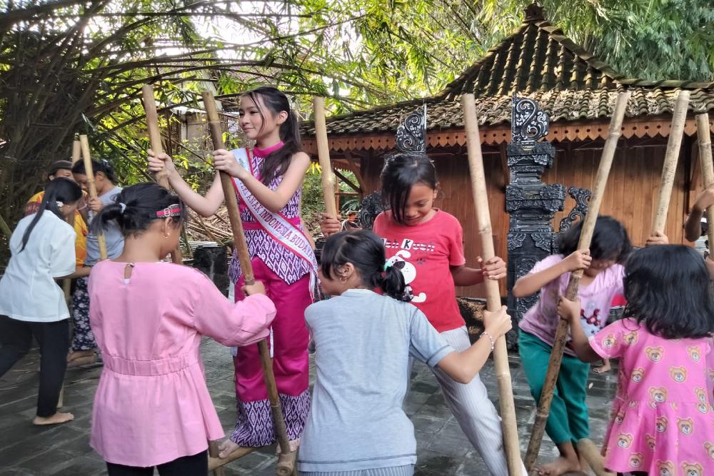 Karina, Juara Putri Anak Indonesia Budaya Bertekad Lestarikan Mainan Tradisional