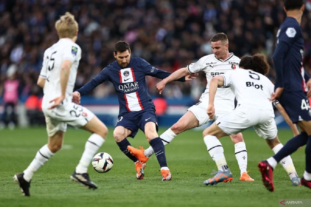 Paris Saint-Germain Kalah Telak di Kandang Sendiri