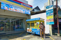 Berhenti Jual Dawet dan Bakso Keliling, Wahyudin Sukses Berjualan Martabak Jadi Mitra UMKM Indomaret