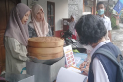 Keamanan Pangan di Pasar Tiban Bantul Diperiksa