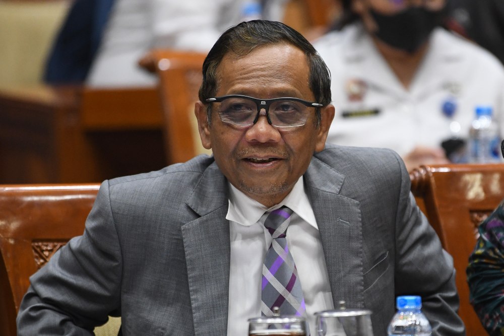 Arteria Dahlan Ancam Polisikan Mahfud MD karena Markus