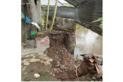 Ngeri! Rumah Warga di Wirokerten Bantul Terancam Ambrol