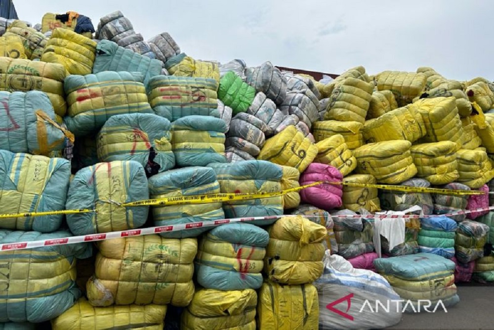 Nekat Impor Pakaian Bekas Bakal Dihukum 5 Tahun Penjara