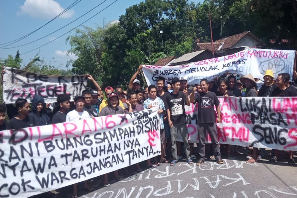 Tak Mau Wilayahnya Jadi Tempat Pengolahan Sampah, Warga Banyakan Gelar Unjuk Rasa