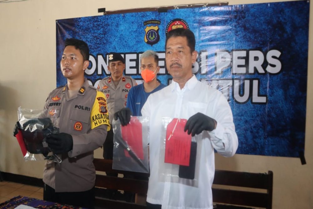 Tergesa-gesa Layani Pelanggan, Cewek Open BO Dicekik dan Diancam Pakai Pisau